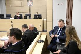 polityka-607b995247f5b6506.jpg