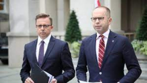 polityka2b3f67775d770e17.jpg