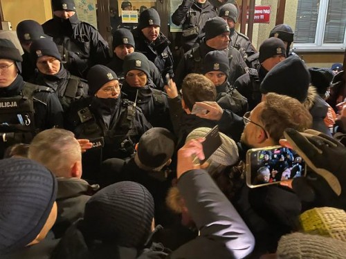 polityczne-32db8a0f3bc09fb48.jpg